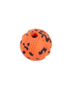 Pelota para perro Non-stop Dog ball, color naranja y negro, con textura de hexágonos y un agujero para pasar una cuerda.