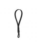 Vista completa de la correa corta Biothane negra con mosquetón de latón ennegrecido