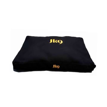 Vista frontal del colchón Julius-K9 para perros, diseño resistente y cómodo, ideal para descanso en interiores y exteriores