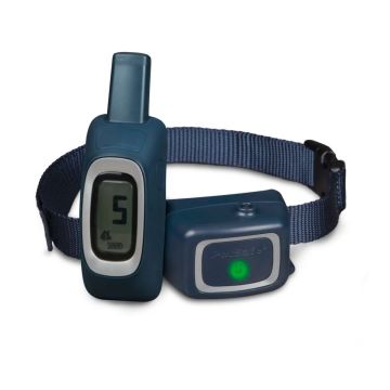 Mando digital y collar de adiestramiento con spray PetSafe 300m Remote Spray Trainer en color azul marino
