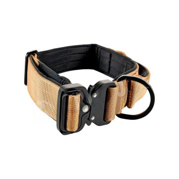Collar táctico marrón dorado para perros grandes Euro Joe Iron Power con asa magnética y cierre de aluminio.