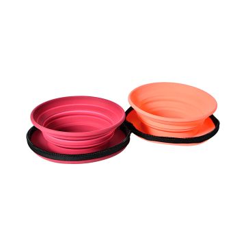 Comedero y bebedero portátil Premier DOG abierto mostrando dos cubetas de silicona (rosa y melocotón) de 34cm.