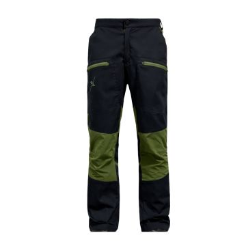 Vista frontal del pantalón de trabajo para hombre X-OTIK RuleBreaker en color negro con bolsillos de muslo con cremallera y paneles verde oliva
