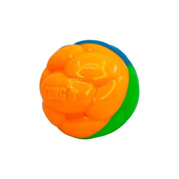Primer plano de textura rugosa en espiral colores naranja verde y azul pelota KONG