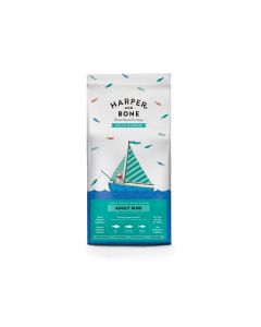 Bolsa de pienso para perros de raza pequeña Harper & Bone Adult Mini Ocean Wonders con una ilustración de un perro en un velero.
